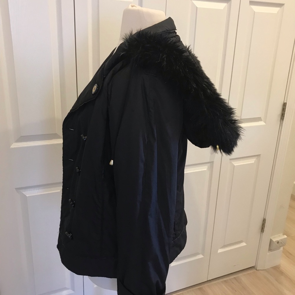 Tory Burch Faux Fur Trimmed Coat - 12 - Picture 4 of 8